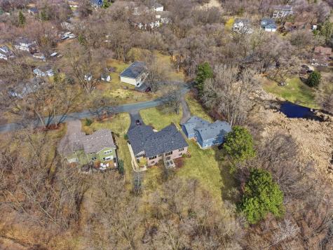 1978 Thom Drive Arden Hills MN 55112