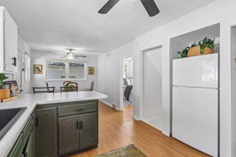 991 Minnehaha Avenue W Saint Paul MN 55104