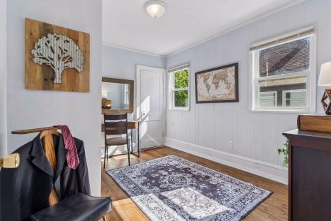 991 Minnehaha Avenue W Saint Paul MN 55104