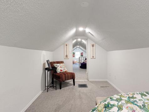 991 Minnehaha Avenue W Saint Paul MN 55104
