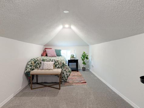 991 Minnehaha Avenue W Saint Paul MN 55104