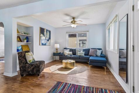 991 Minnehaha Avenue W Saint Paul MN 55104