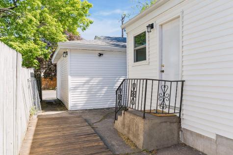 991 Minnehaha Avenue W Saint Paul MN 55104