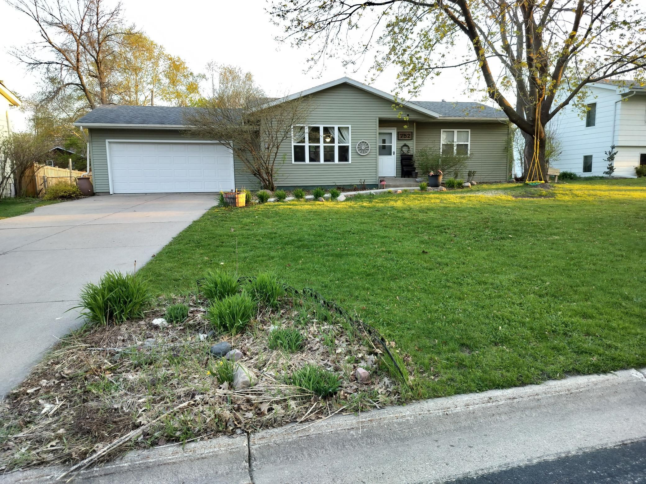 752 Lathrop Drive Northfield MN 55057
