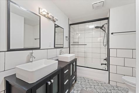17046 Chiltern Hills Road Minnetonka MN 55345