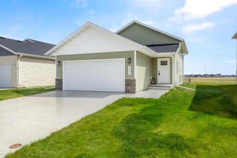 7791 Cub Creek Way Horace ND 58047
