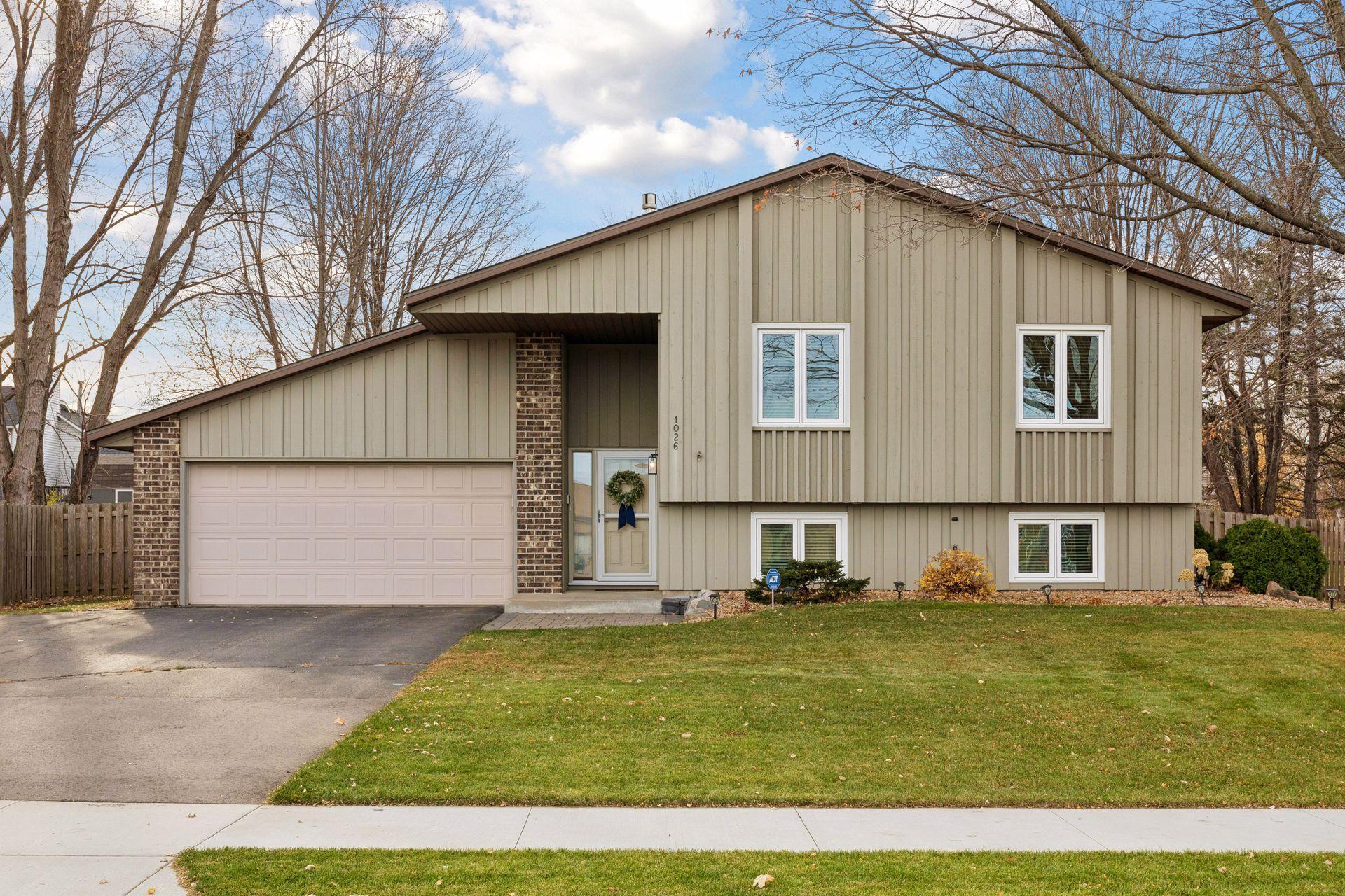 1026 Whitney Drive Apple Valley MN 55124