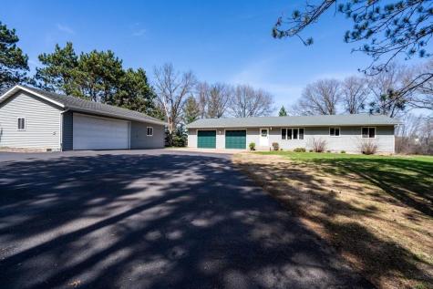 4437 Old Wells Road Eau Claire WI 54703