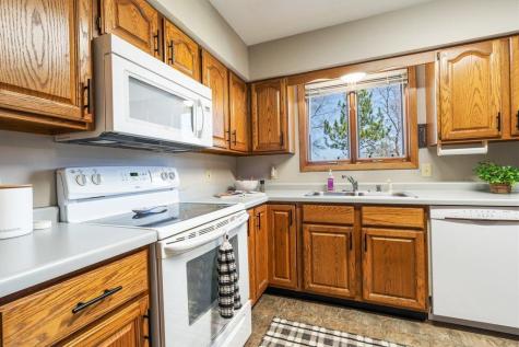 4437 Old Wells Road Eau Claire WI 54703