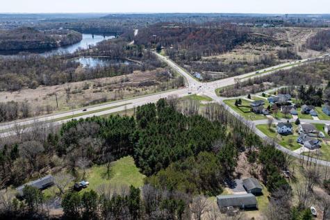 4437 Old Wells Road Eau Claire WI 54703