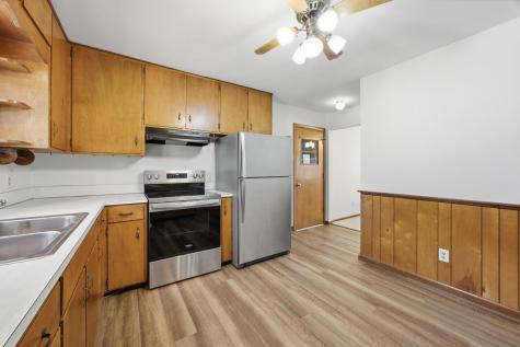 208 10 1/2 Avenue W West Fargo ND 58078