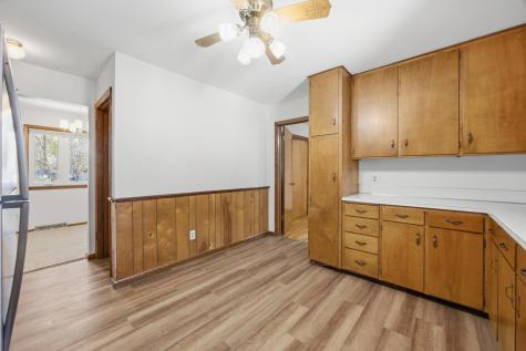 208 10 1/2 Avenue W West Fargo ND 58078