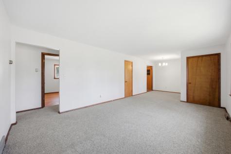 208 10 1/2 Avenue W West Fargo ND 58078