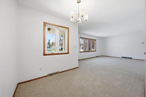 208 10 1/2 Avenue W West Fargo ND 58078