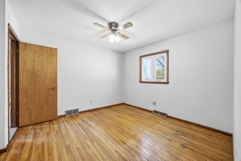 208 10 1/2 Avenue W West Fargo ND 58078