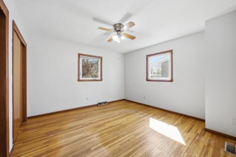 208 10 1/2 Avenue W West Fargo ND 58078