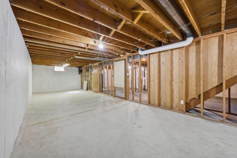208 10 1/2 Avenue W West Fargo ND 58078