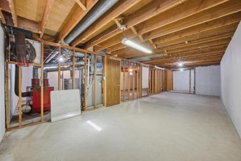 208 10 1/2 Avenue W West Fargo ND 58078