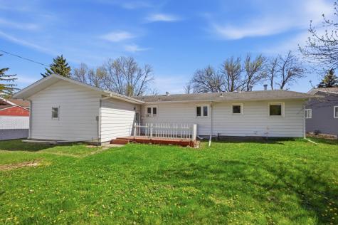 208 10 1/2 Avenue W West Fargo ND 58078