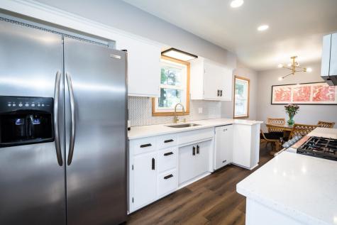 616 Esther Lane Woodbury MN 55125