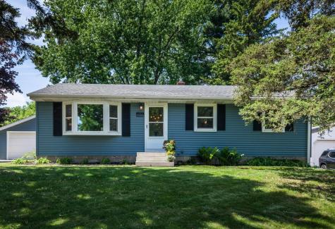 616 Esther Lane Woodbury MN 55125