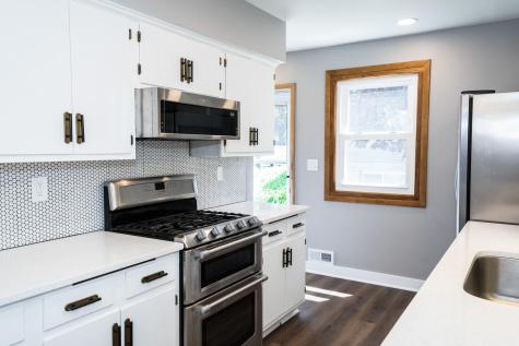 616 Esther Lane Woodbury MN 55125
