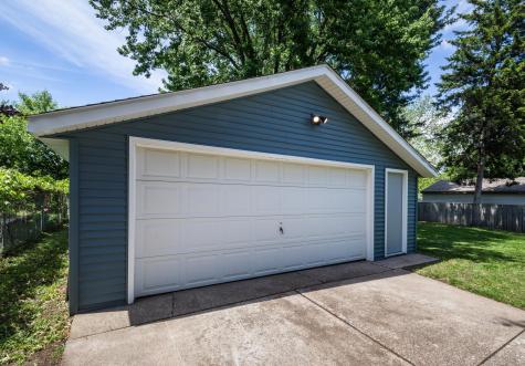 616 Esther Lane Woodbury MN 55125