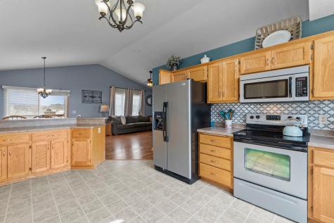 1106 Maplewood Avenue SW Isanti MN 55040