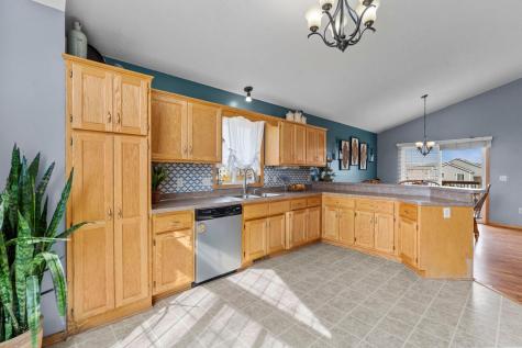 1106 Maplewood Avenue SW Isanti MN 55040