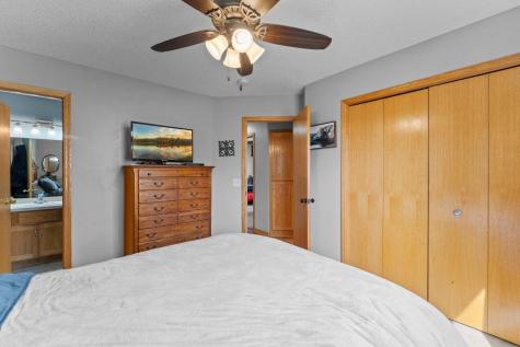 1106 Maplewood Avenue SW Isanti MN 55040
