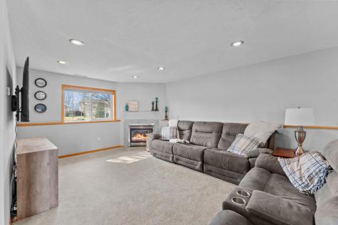 1106 Maplewood Avenue SW Isanti MN 55040