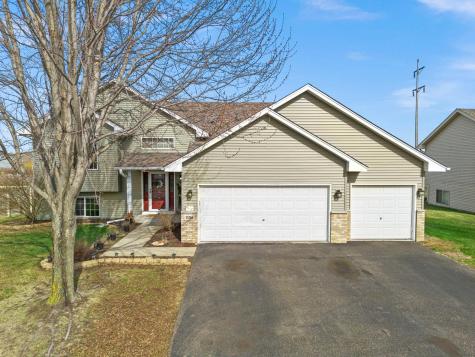 1106 Maplewood Avenue SW Isanti MN 55040