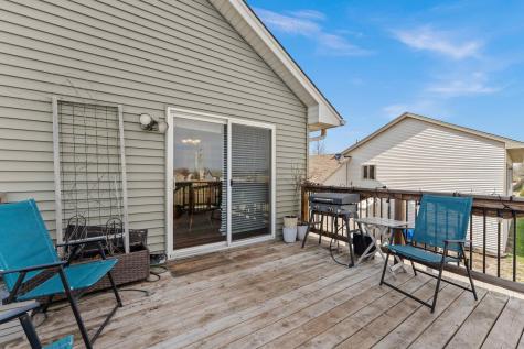 1106 Maplewood Avenue SW Isanti MN 55040