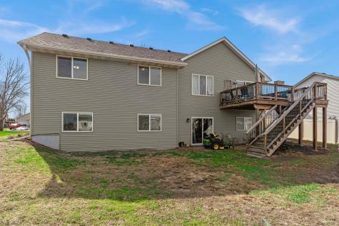 1106 Maplewood Avenue SW Isanti MN 55040