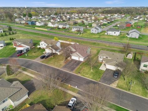 1106 Maplewood Avenue SW Isanti MN 55040