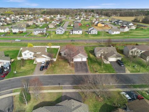1106 Maplewood Avenue SW Isanti MN 55040