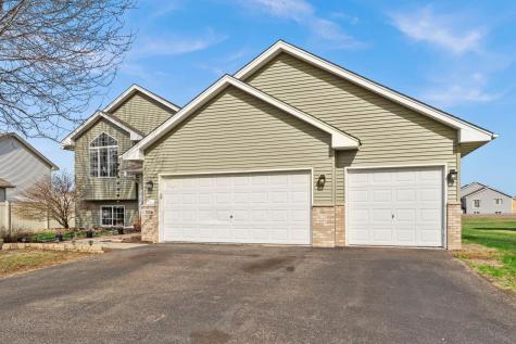 1106 Maplewood Avenue SW Isanti MN 55040