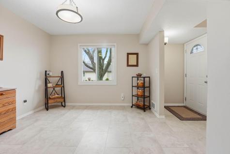 4702 Grenada Point Eagan MN 55122