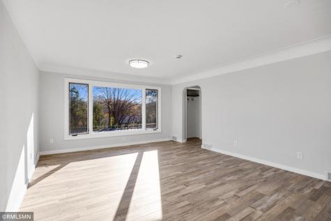 2181 Sunrise Drive N Maplewood MN 55117