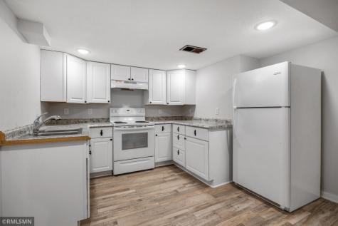 2181 Sunrise Drive N Maplewood MN 55117