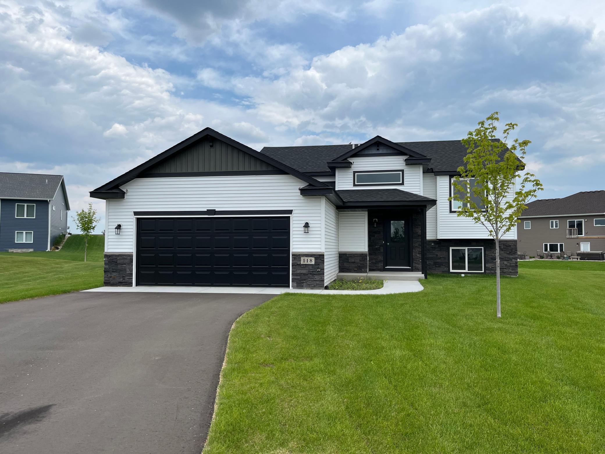 112 Woolgrass Way Avon MN 56310