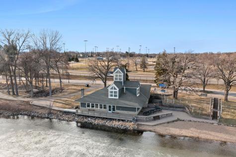 18725 28th Avenue N Plymouth MN 55447