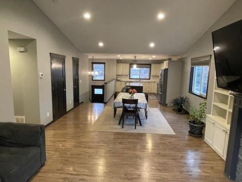 646 Grafton Avenue N Oakdale MN 55128