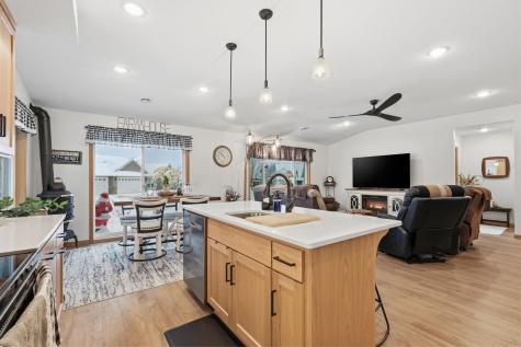 511 Southfork Circle SE Hutchinson MN 55350
