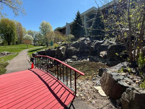 2485 Londin Lane E Maplewood MN 55119
