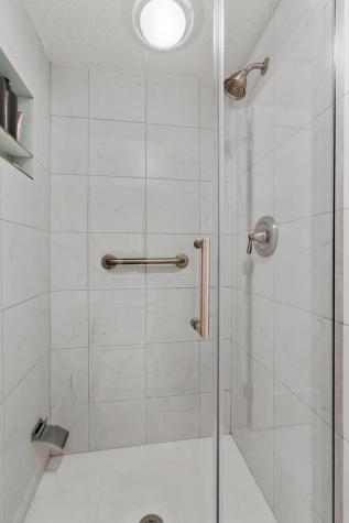 2485 Londin Lane E Maplewood MN 55119