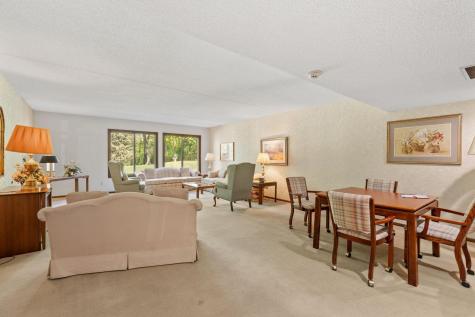 2485 Londin Lane E Maplewood MN 55119
