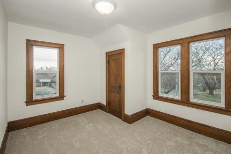212 Page Street W Saint Paul MN 55107