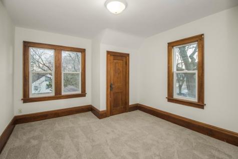 212 Page Street W Saint Paul MN 55107