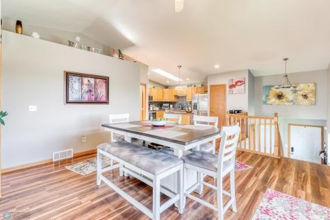 912 37th Avenue S Moorhead MN 56560